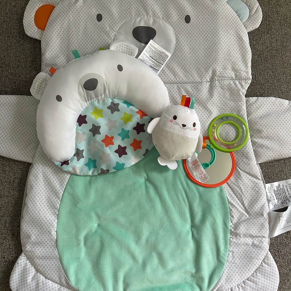 Tummy time play mat